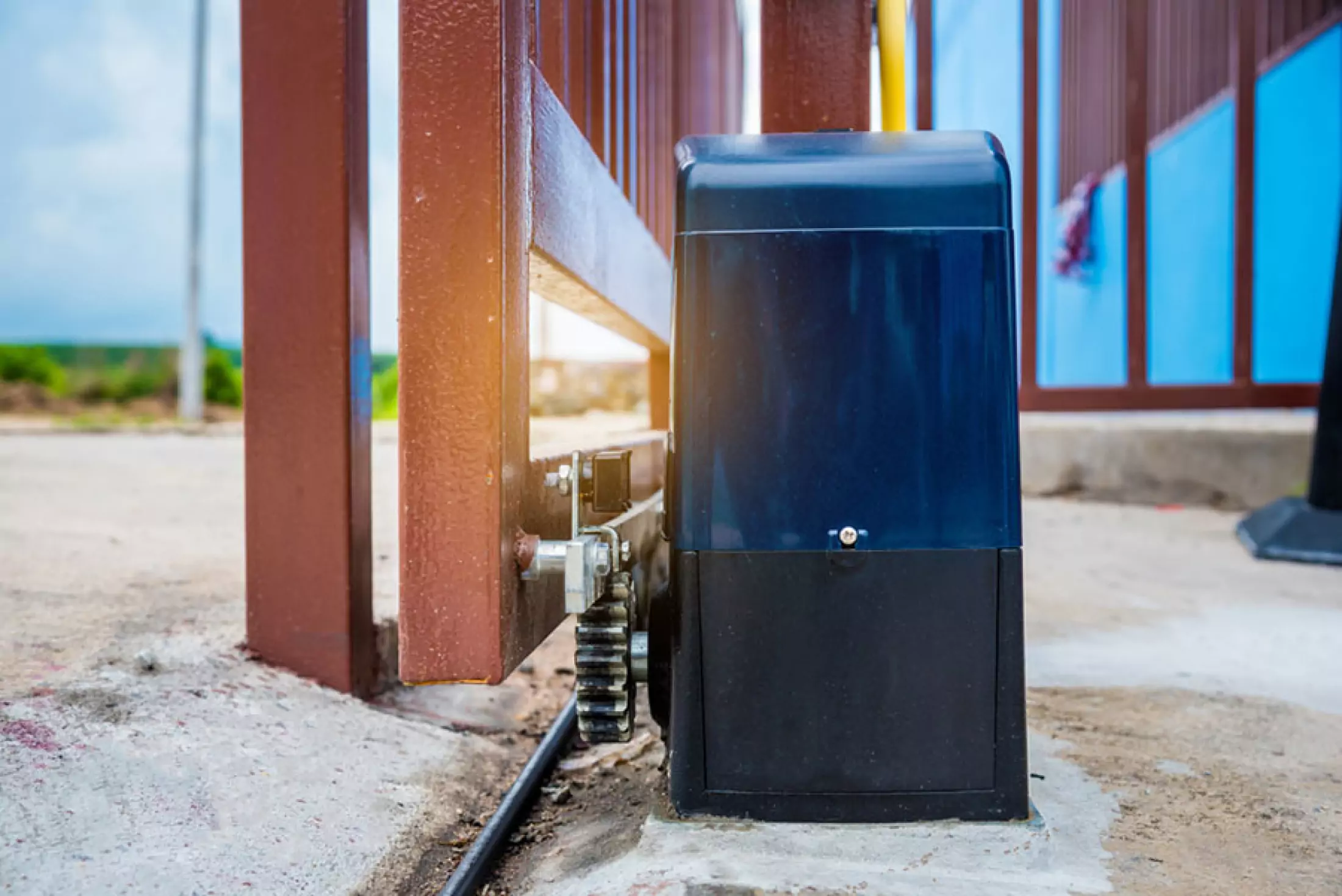Maintenance des portes et portails industriels