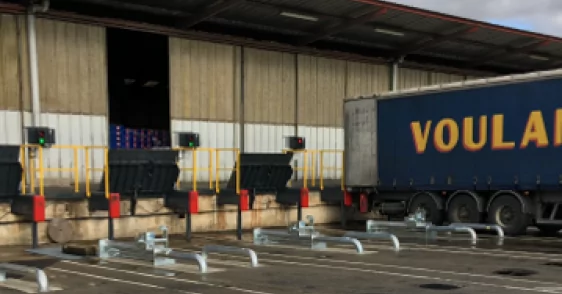 Pose_de_mini-rampes_garde_corps_verrouillage_camion_guide_roues_transports_Vouland