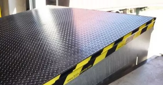 3b0b08b1b4e9de9f6e3cb1db5