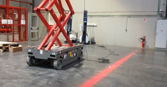 projecteur-de-ligne-engin-chantier